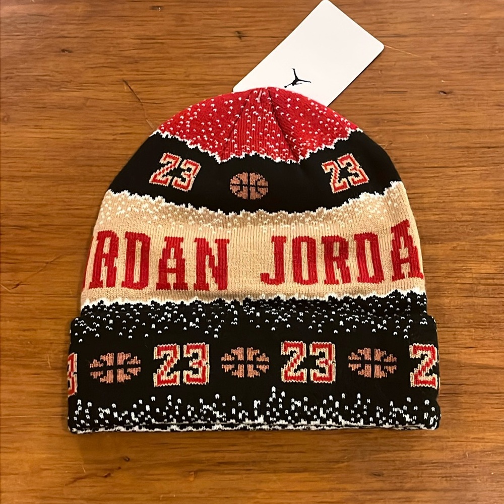Nike Air Jordan Beanie Hat Cap Winter red black Boys Girls Youth Kids Size 8/20
